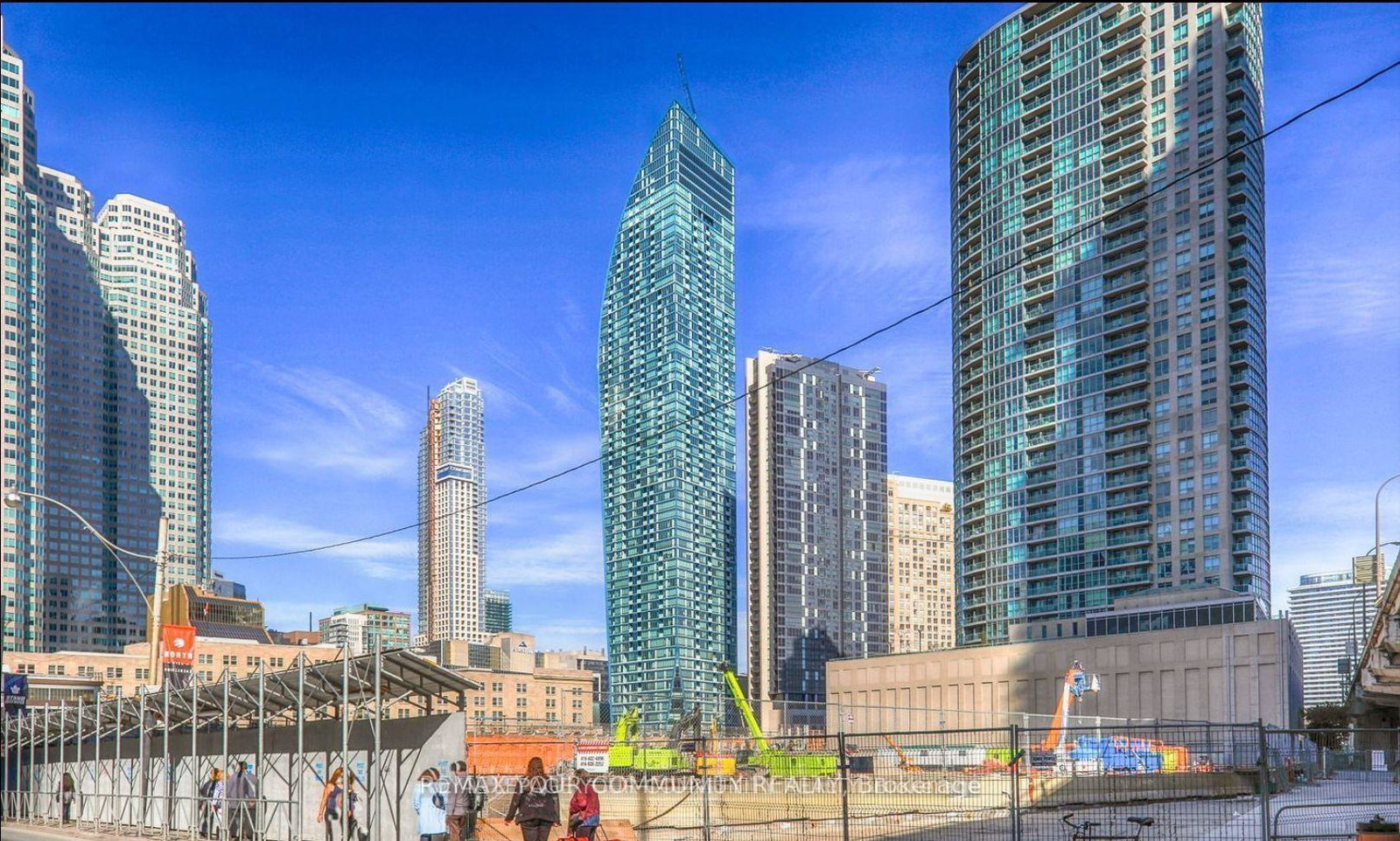 8-the-esplanade-toronto-ontario-c13220350