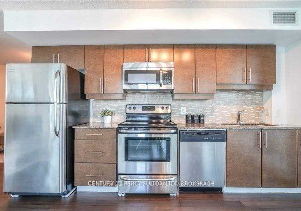 33-bay-street-toronto-ontario-c13220484