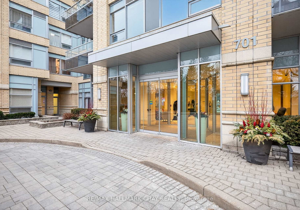 701-sheppard-avenue-w-toronto-ontario-c13220558
