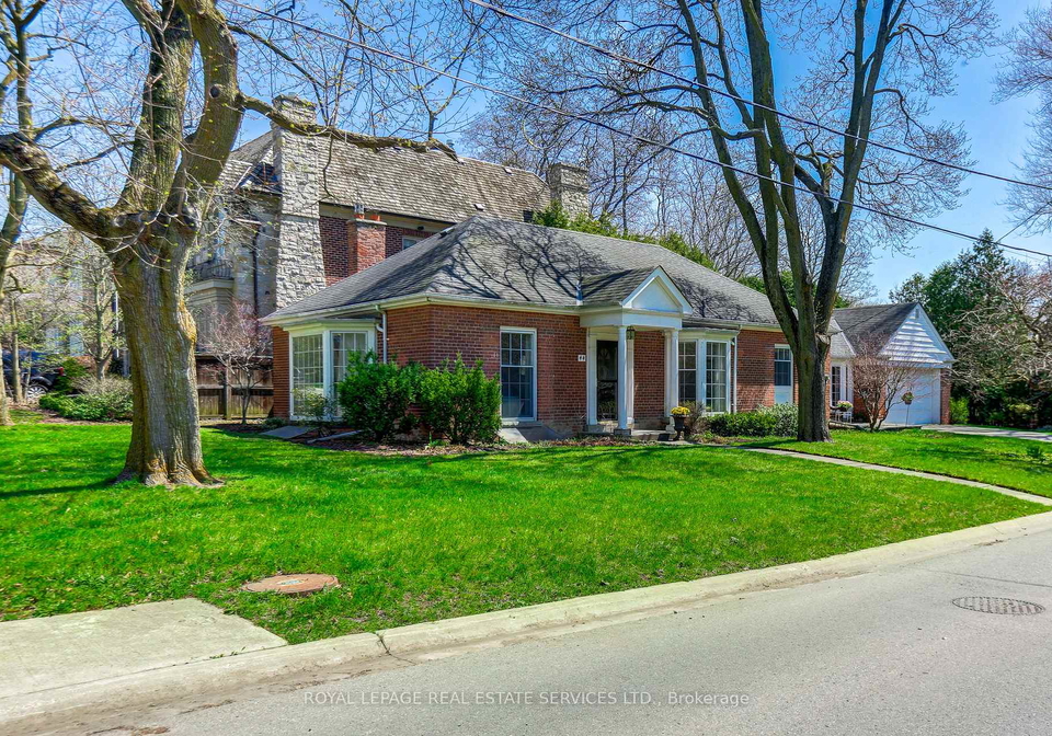 44-highland-crescent-north-york-ontario-c13220618