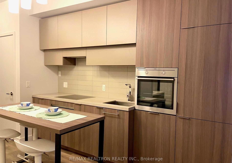 8-eglinton-avenue-toronto-ontario-c13220702