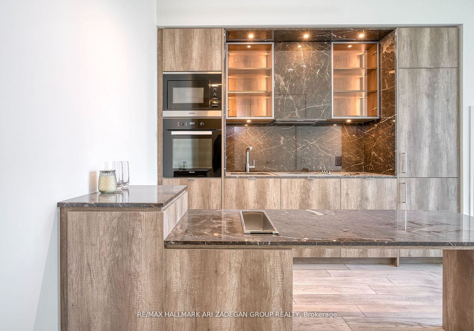 11-yorkville-avenue-toronto-ontario-c13220822