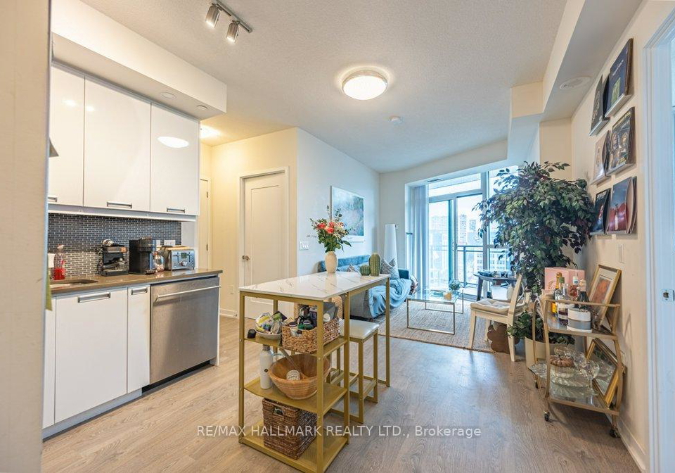 99-john-street-toronto-ontario-c13220836