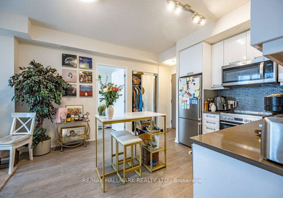 99-john-street-toronto-ontario-c13220836