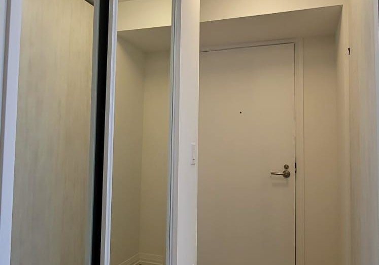 8-widmer-street-toronto-ontario-c13220944