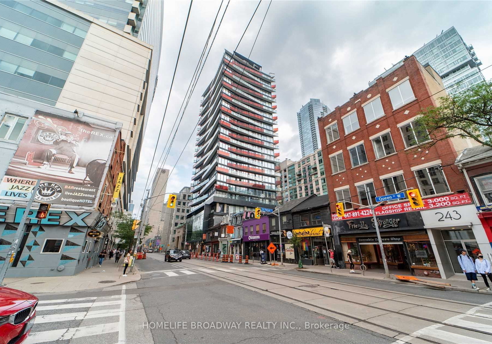 215-queen-street-w-toronto-ontario-c13220958
