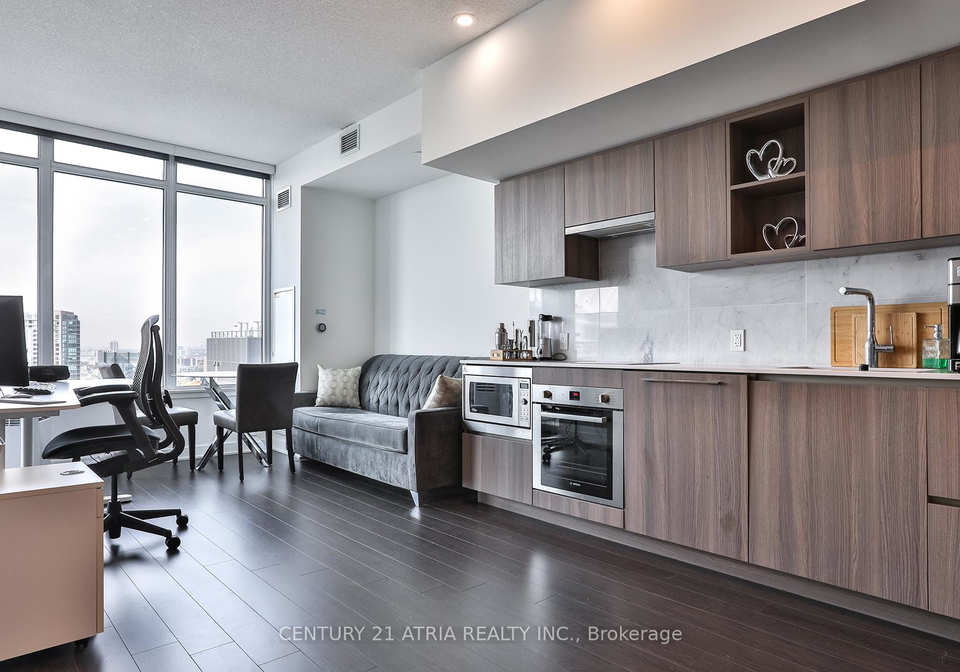19-bathurst-street-toronto-ontario-c13220968
