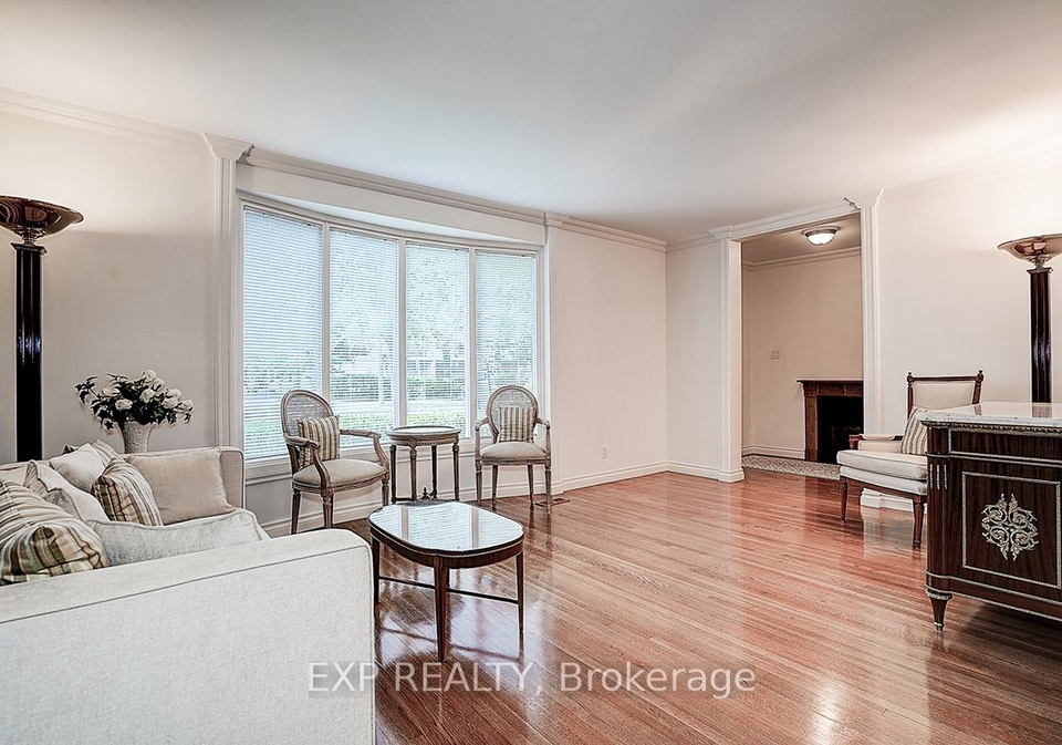 62-kempsell-crescent-north-york-ontario-c13221010