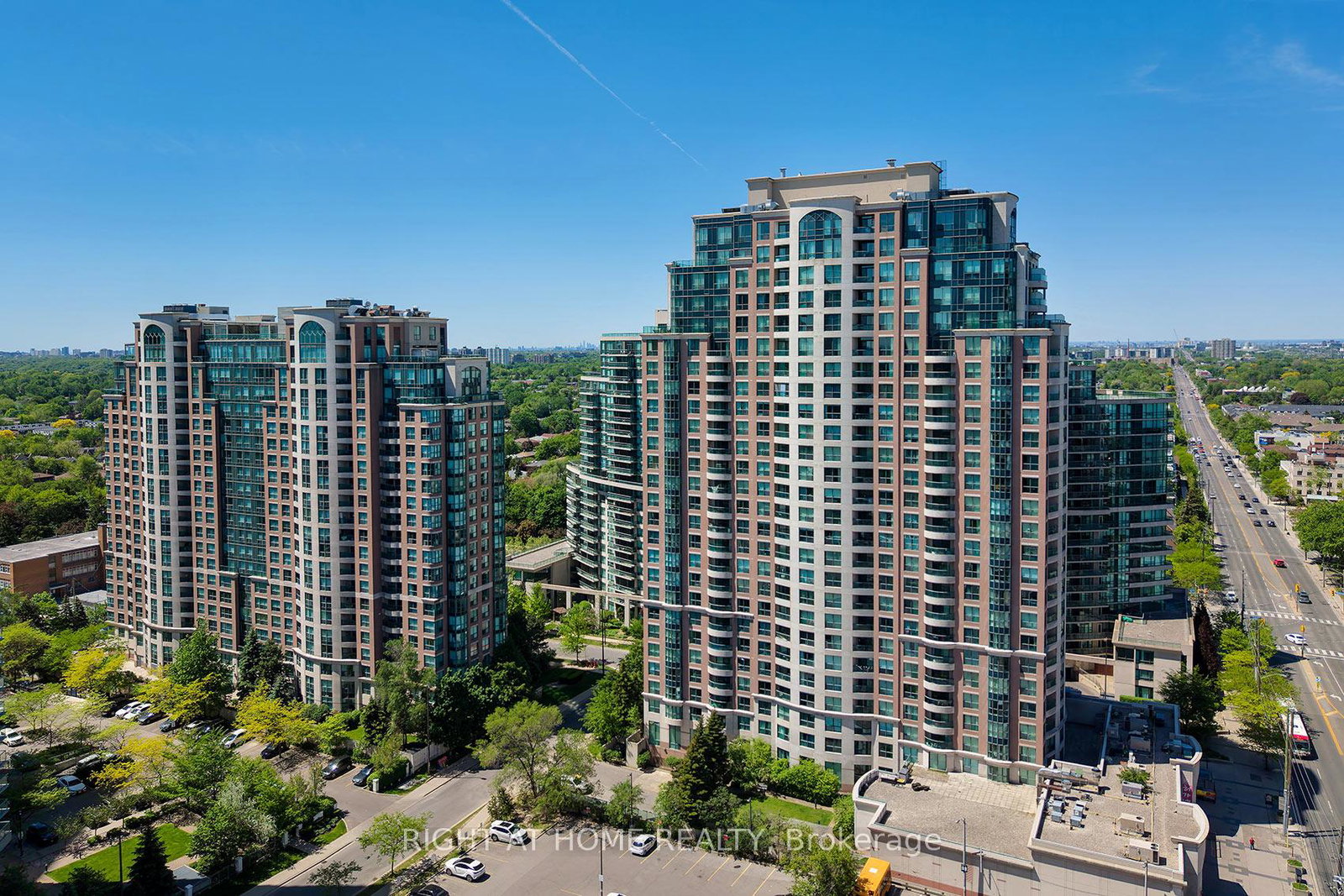 7-lorraine-drive-toronto-ontario-c13221068
