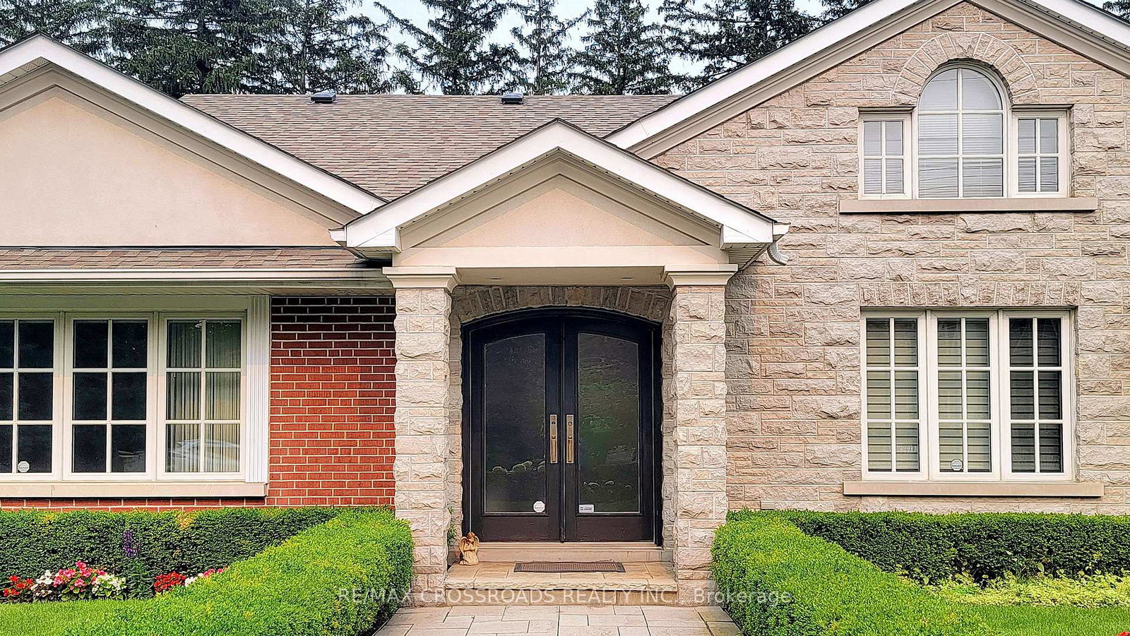 9-daleberry-place-north-york-ontario-c13221178