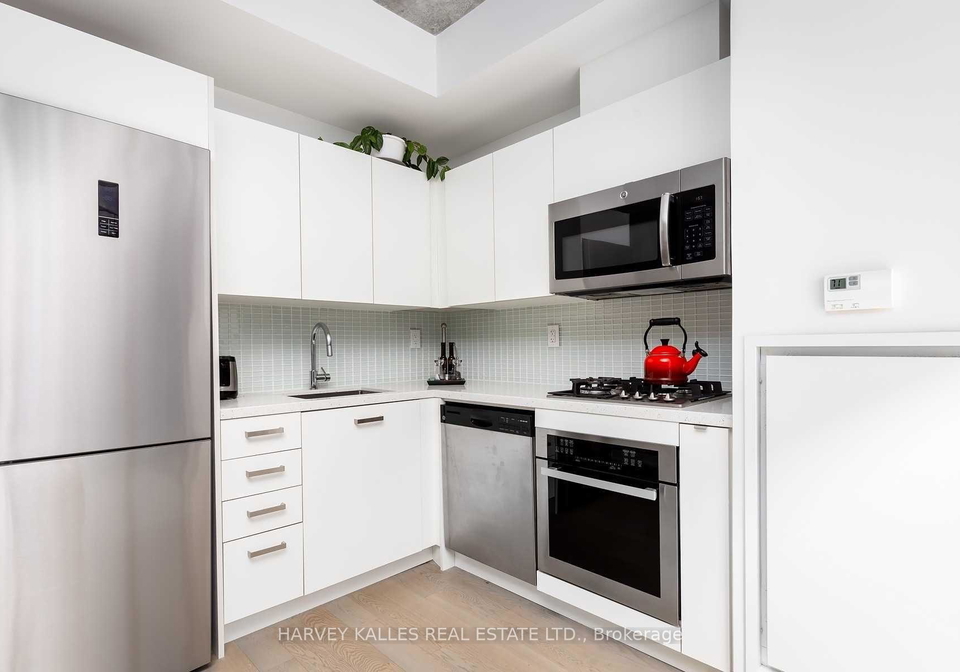 39-brant-street-toronto-ontario-c13221818