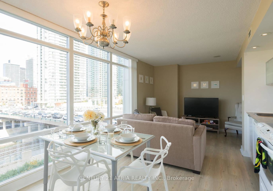 4k-spadina-avenue-toronto-ontario-c13221946