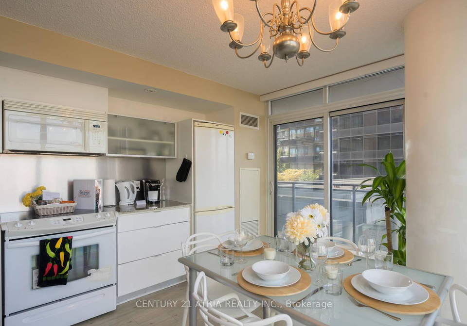 4k-spadina-avenue-toronto-ontario-c13221946