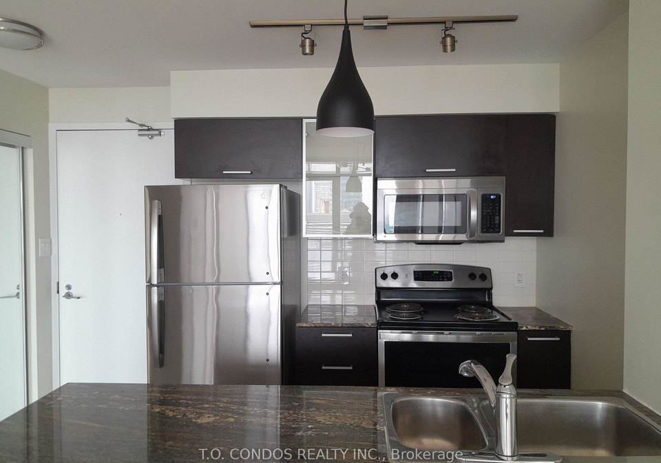 38-grenville-street-toronto-ontario-c13222146