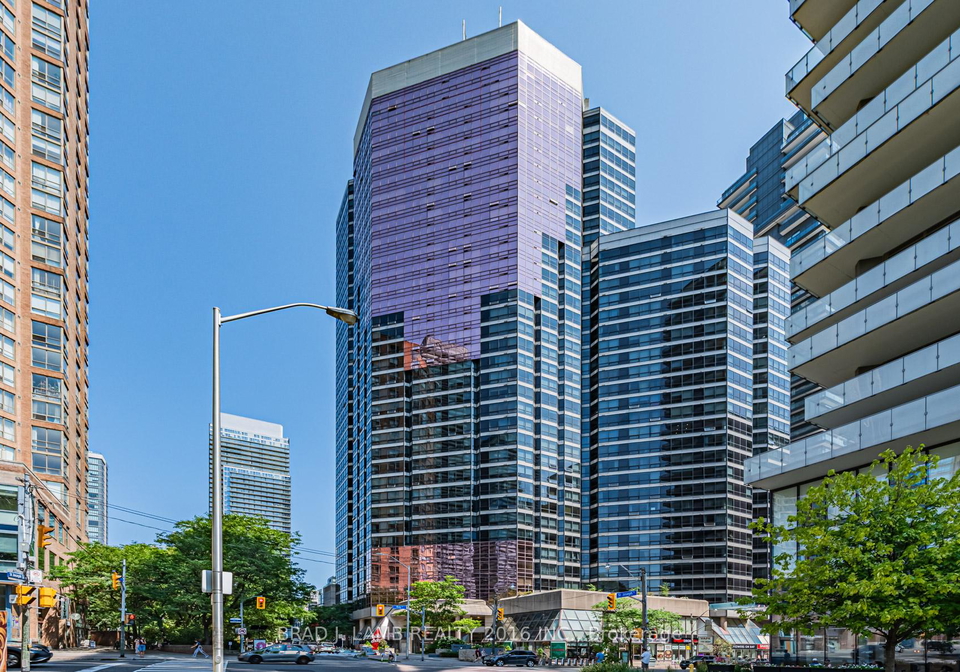 1001-bay-street-toronto-ontario-c13222230