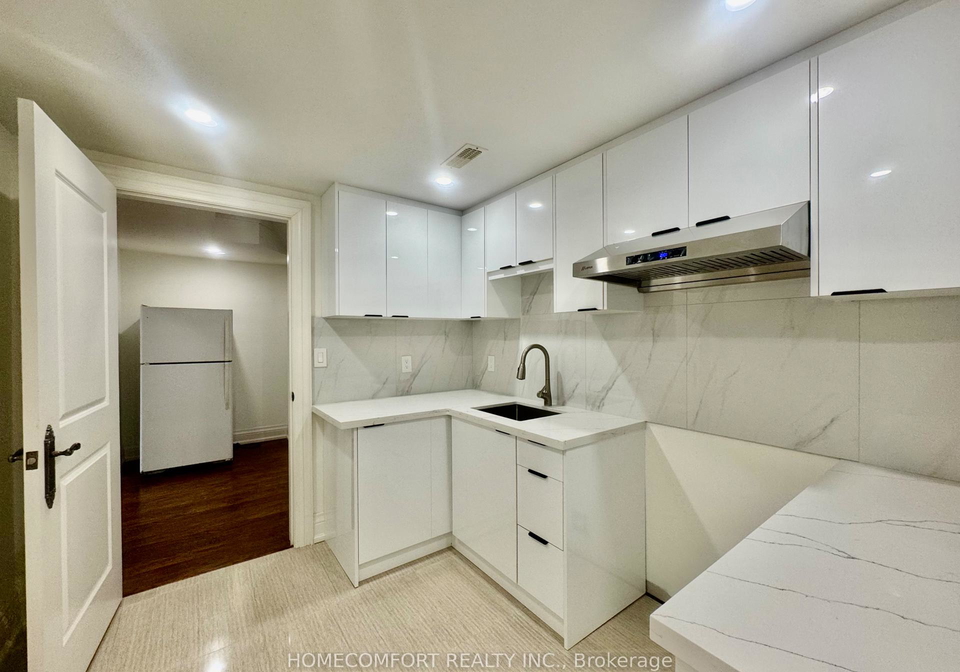 192-kingsdale-avenue-north-york-ontario-c13222308