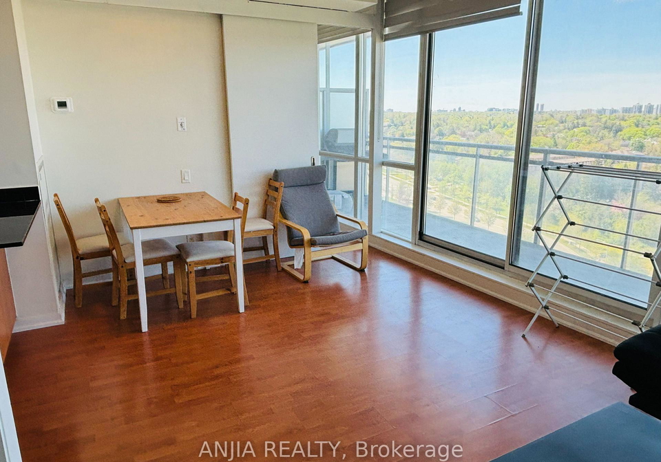 30-canterbury-place-toronto-ontario-c13222496