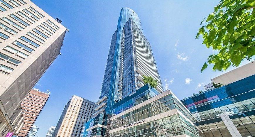 386-yonge-street-toronto-ontario-c13222714