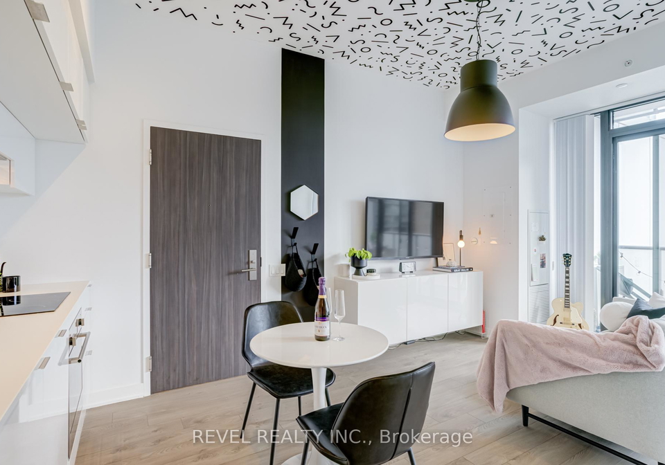 185-roehampton-avenue-toronto-ontario-c13222952