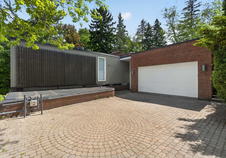 21-tudor-gate-north-york-ontario-c13223226