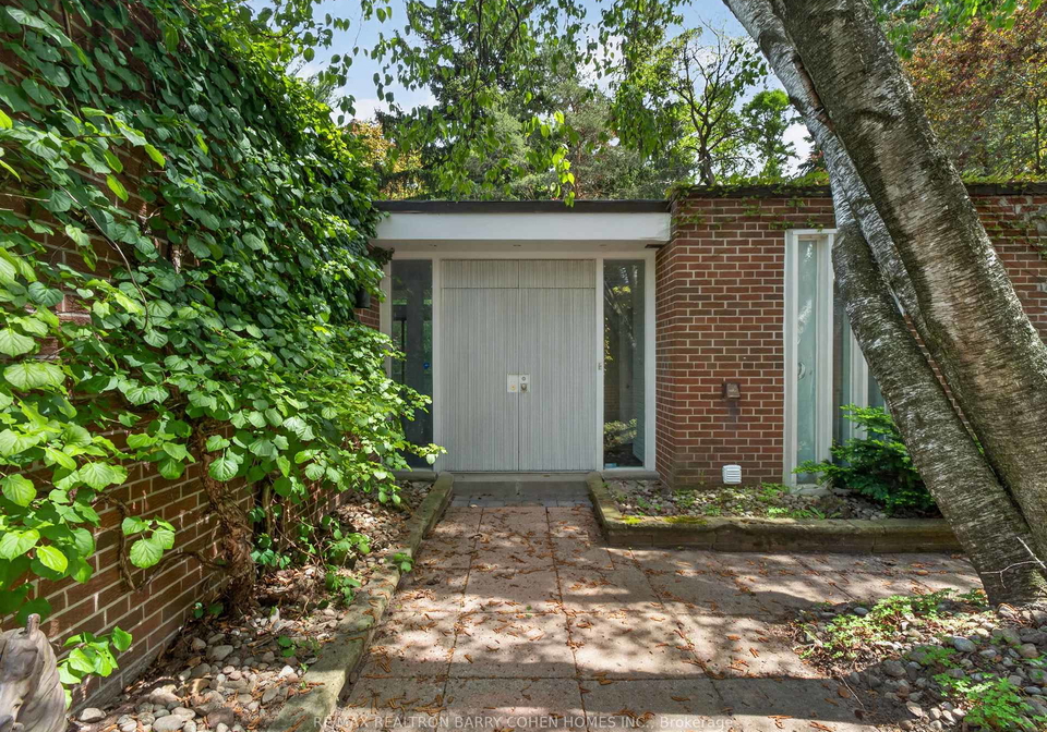 21-tudor-gate-north-york-ontario-c13223226