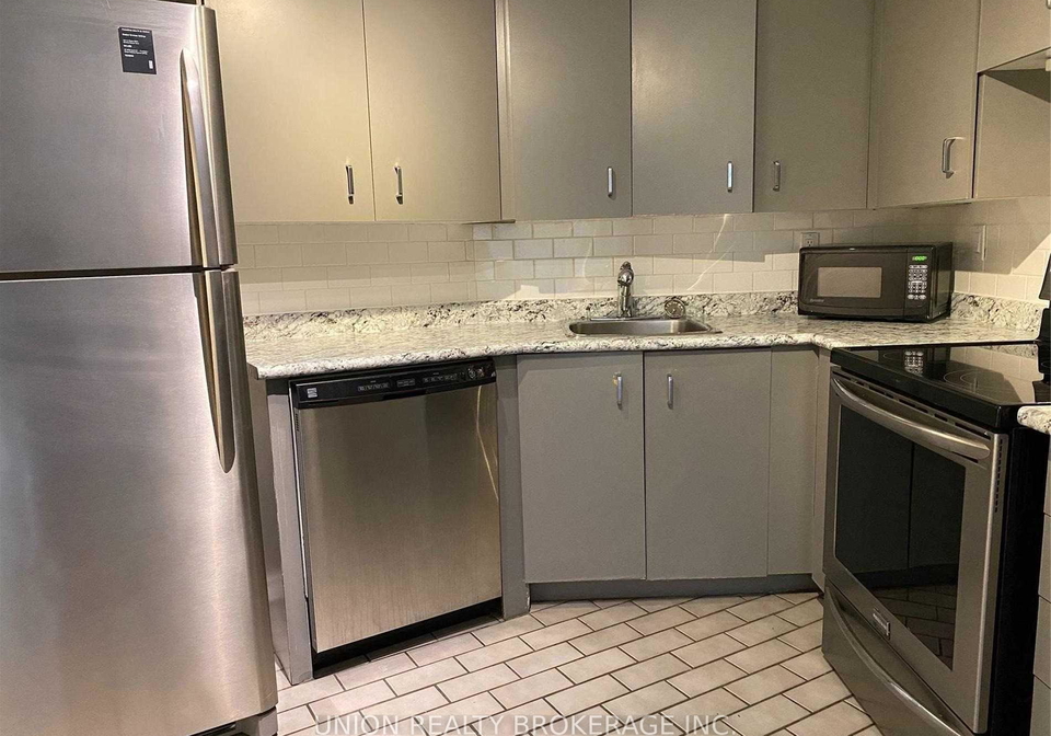 260-queens-quay-w-toronto-ontario-c13223256