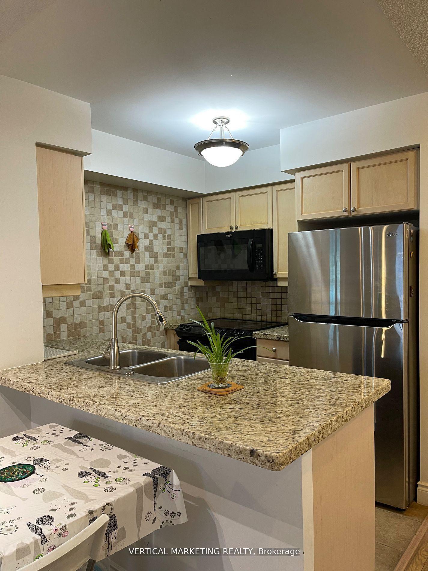 25-greenview-avenue-toronto-ontario-c13223336