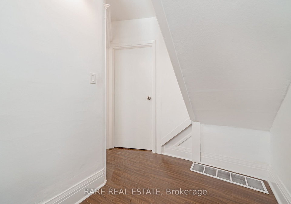 216-oakwood-avenue-toronto-ontario-c13223378