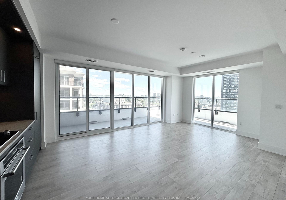 10-inn-on-the-park-drive-north-york-ontario-c13223816