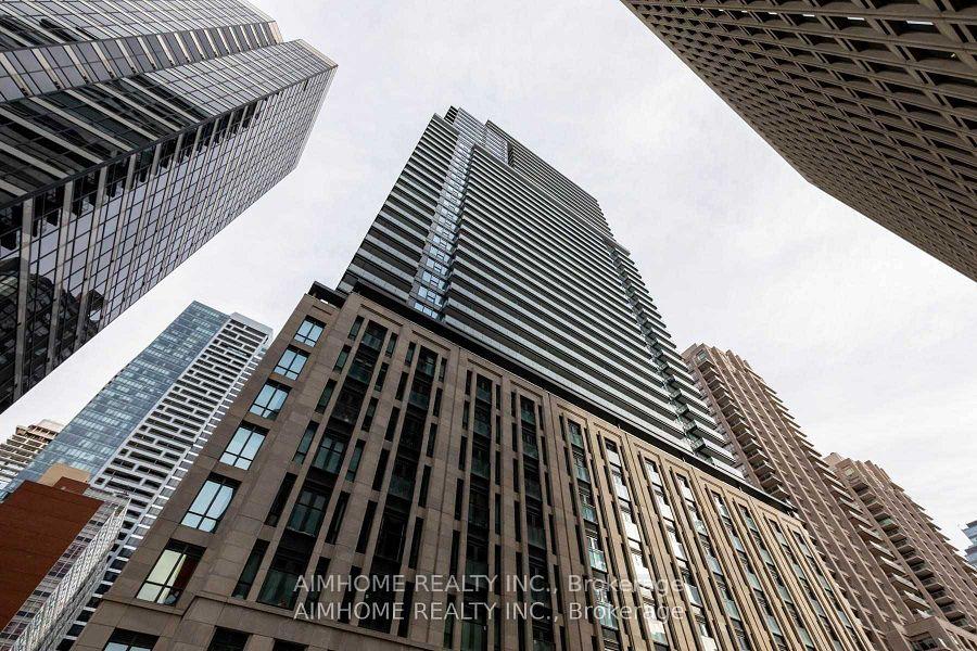 955-bay-street-toronto-ontario-c13224278