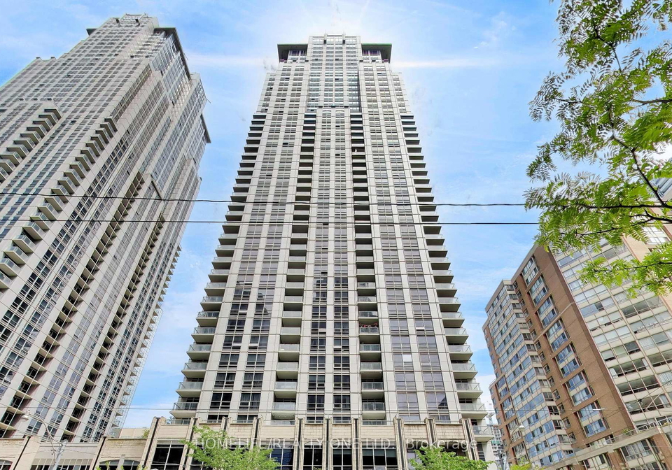 761-bay-street-toronto-ontario-c13224436
