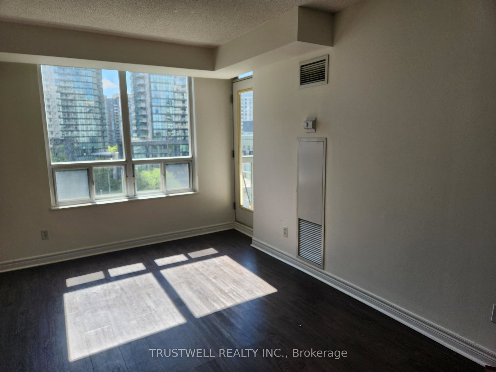 28-empress-avenue-north-york-ontario-c13224526