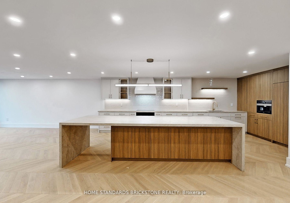 110-bloor-street-w-toronto-ontario-c13224668