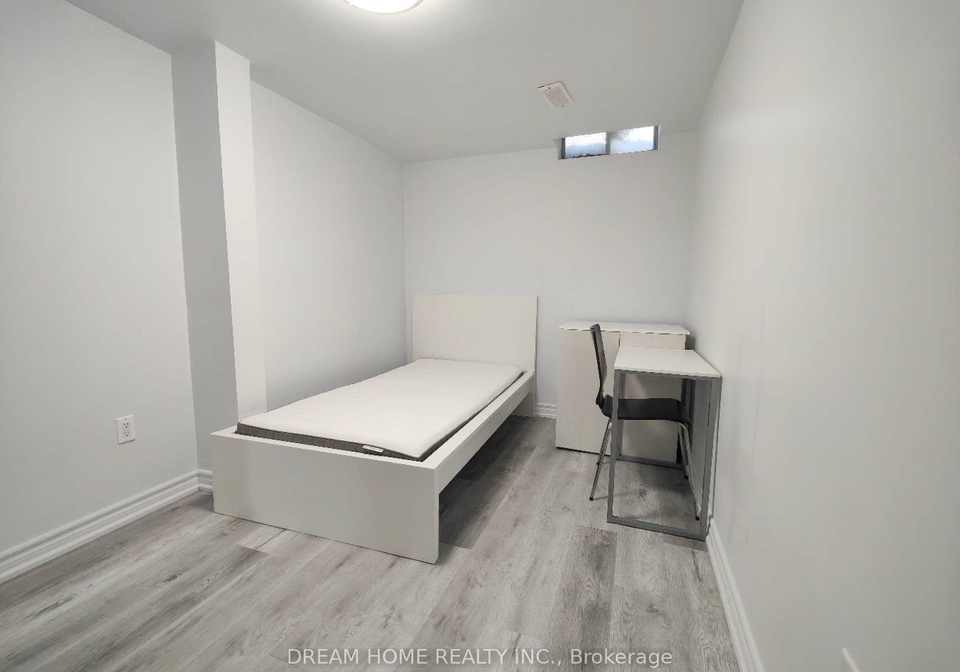 29-glasgow-street-toronto-ontario-c13224744