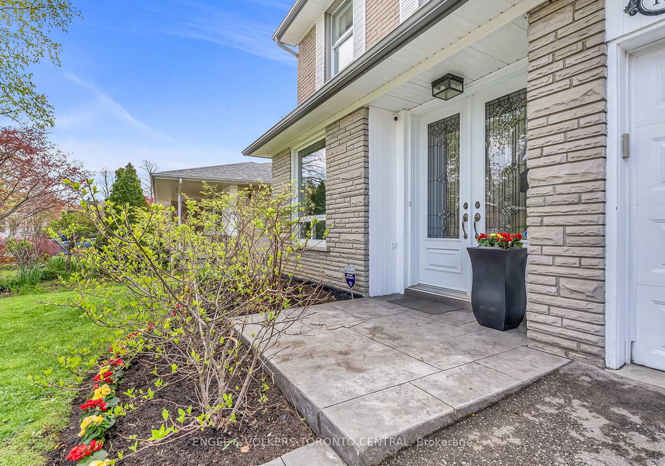 170-fenn-avenue-north-york-ontario-c13224876