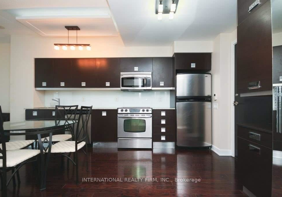 33-charles-street-e-toronto-ontario-c13224940