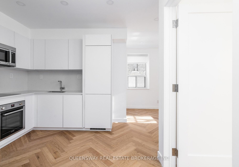 110-wellesley-street-e-toronto-ontario-c13225002