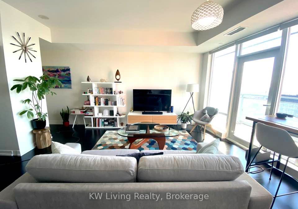 21-widmer-street-toronto-ontario-c13225056