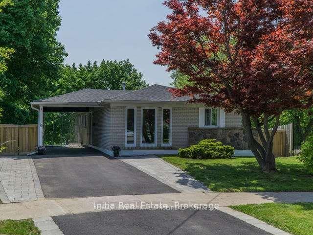 15-grove-park-crescent-north-york-ontario-c13225178