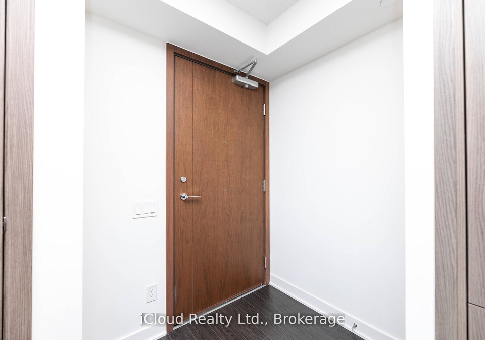 19-bathurst-street-toronto-ontario-c13225344