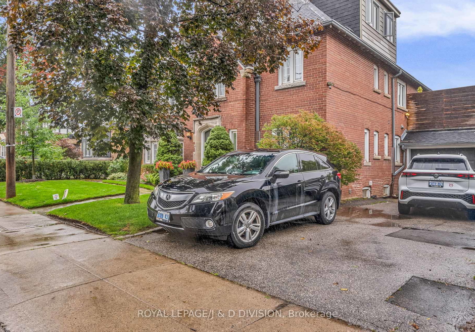 137-highbourne-road-toronto-ontario-c13225368