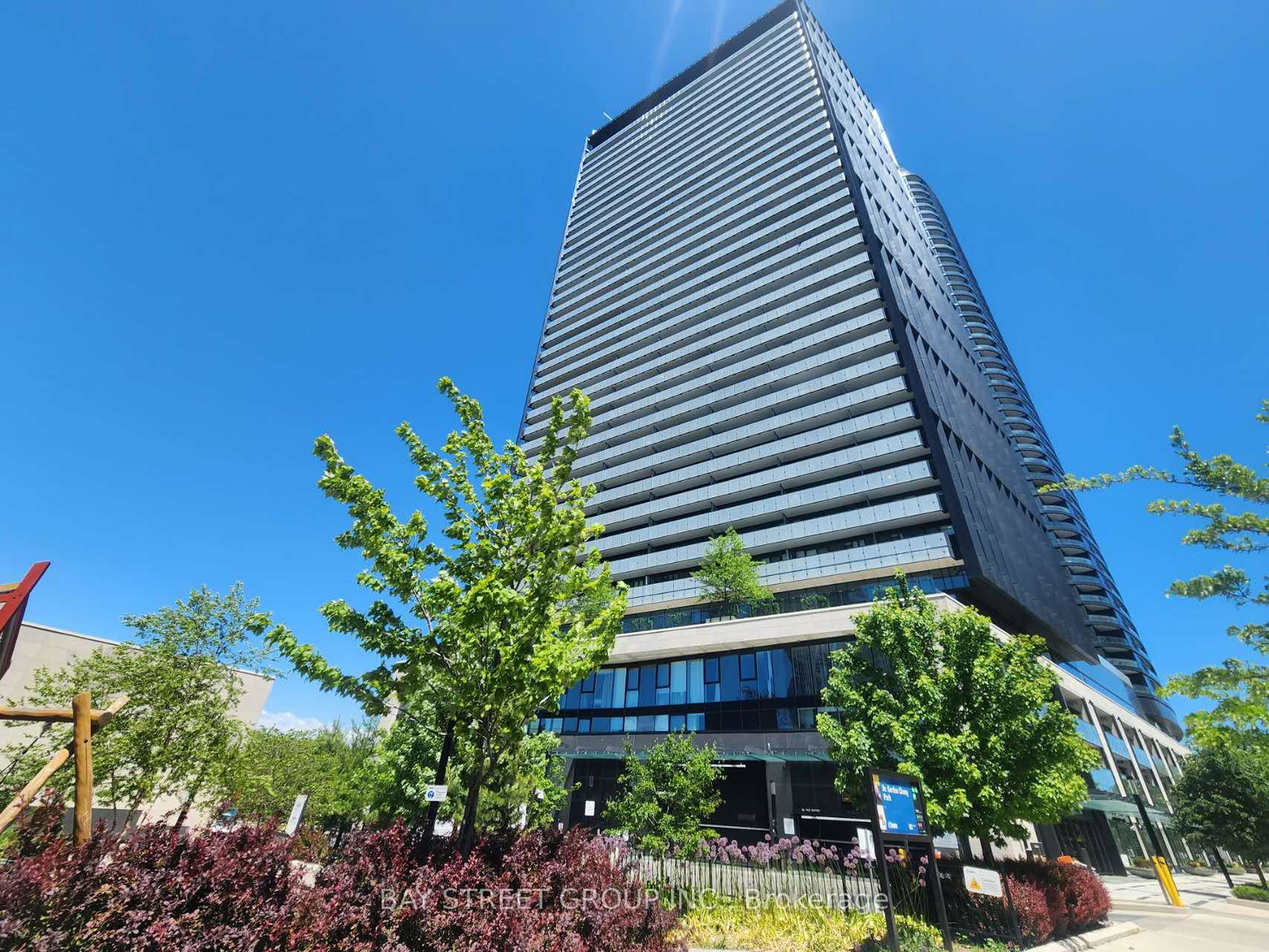 585-bloor-street-e-toronto-ontario-c13225370