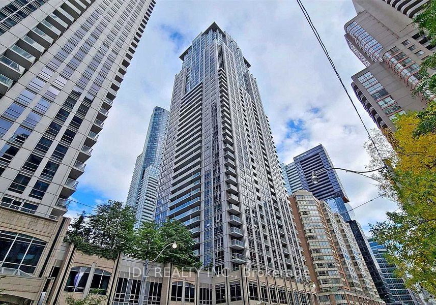 761-bay-street-toronto-ontario-c13225388