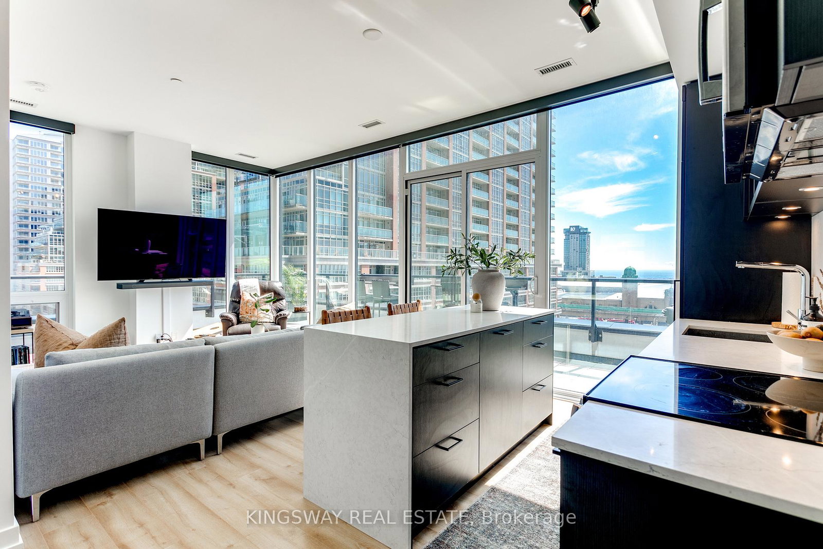 135-east-liberty-street-toronto-ontario-c13225500