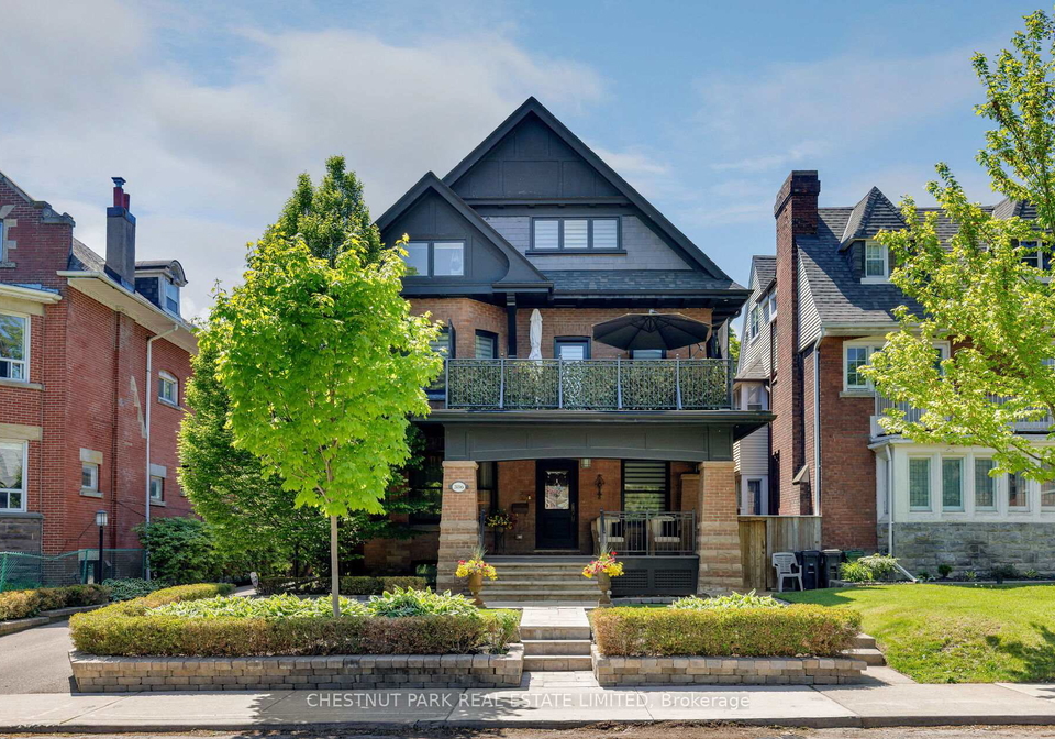 386-palmerston-boulevard-toronto-ontario-c13225554
