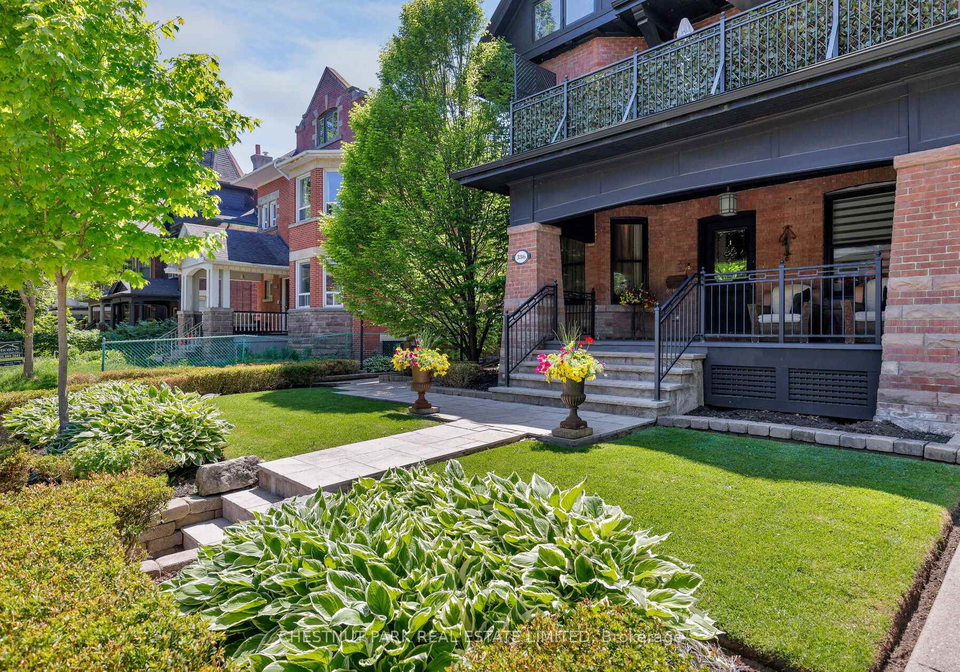 386-palmerston-boulevard-toronto-ontario-c13225554