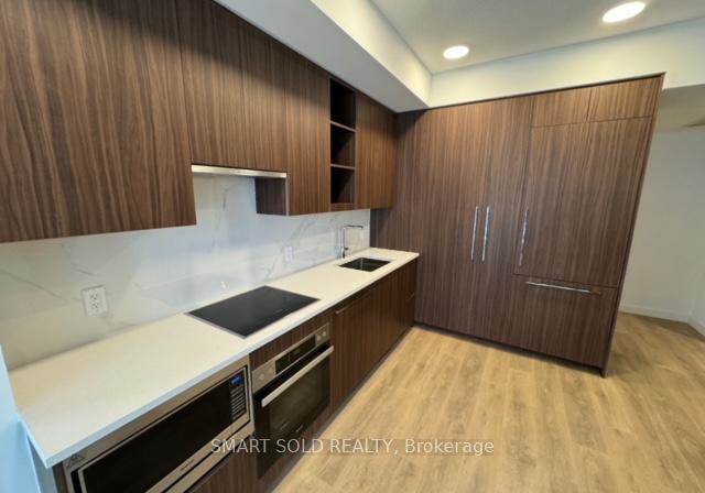 27-mcmahon-drive-north-york-ontario-c13225614