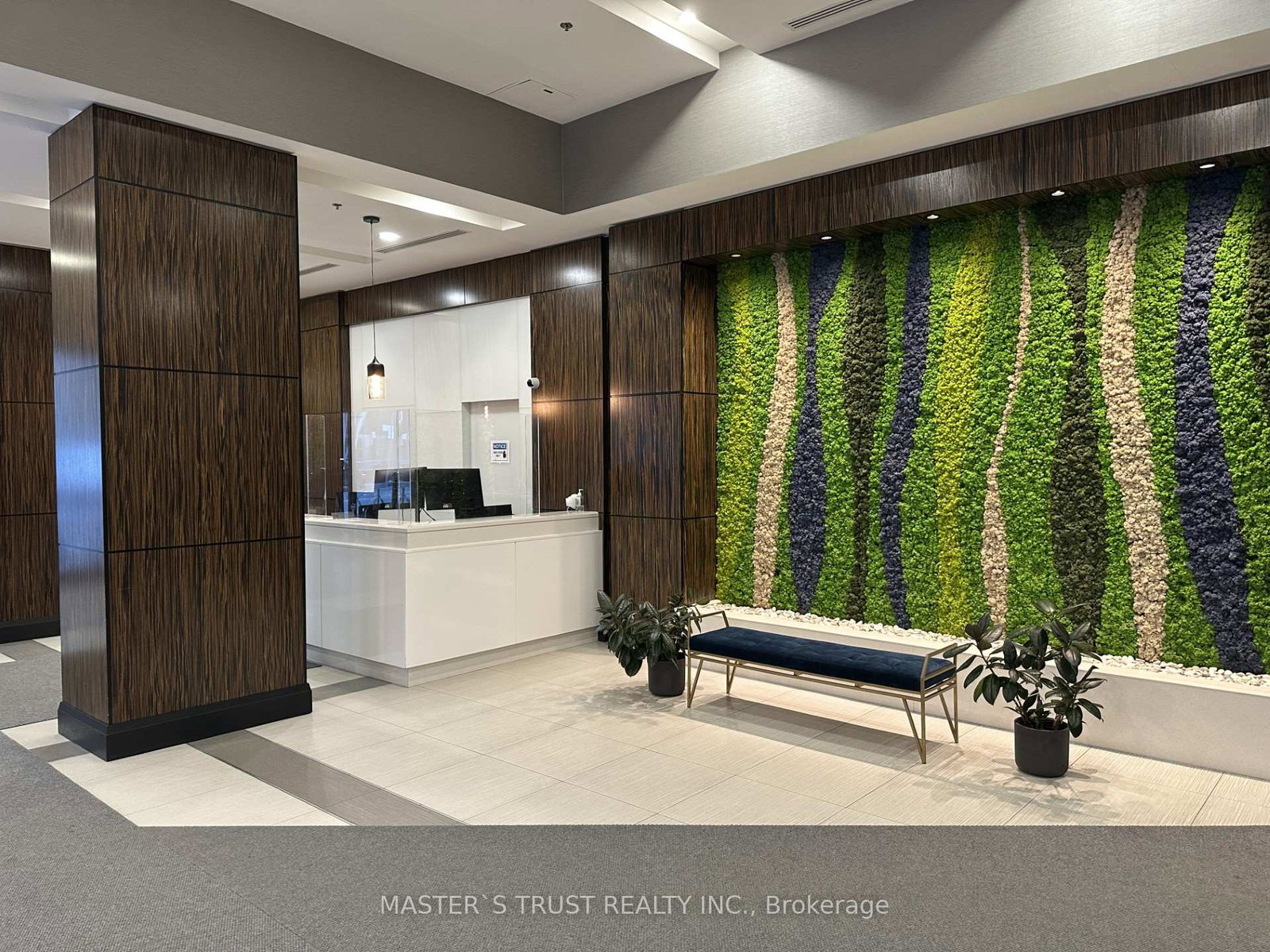 19-grand-trunk-crescent-toronto-ontario-c13225646