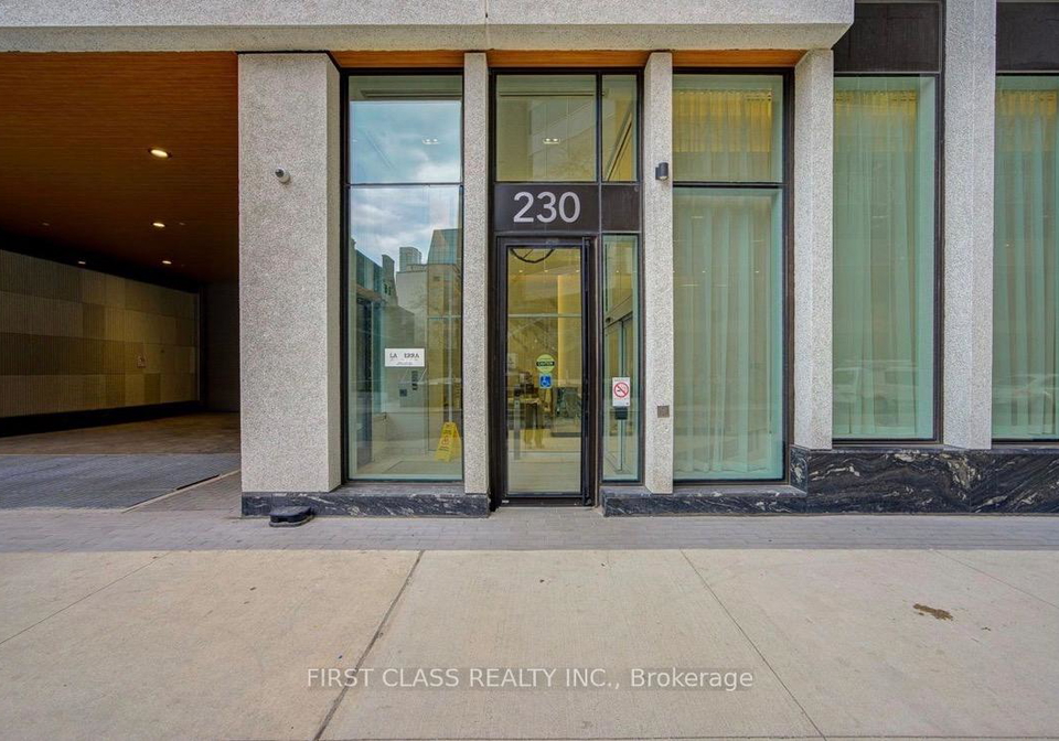 230-simcoe-street-toronto-ontario-c13225730