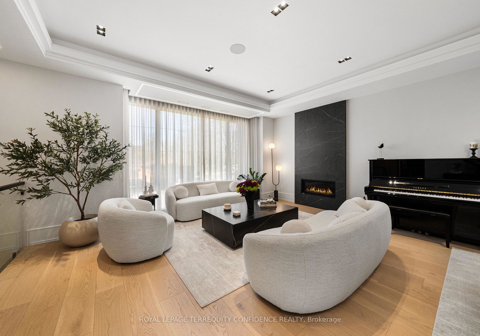 35-nipigon-avenue-north-york-ontario-c13226030